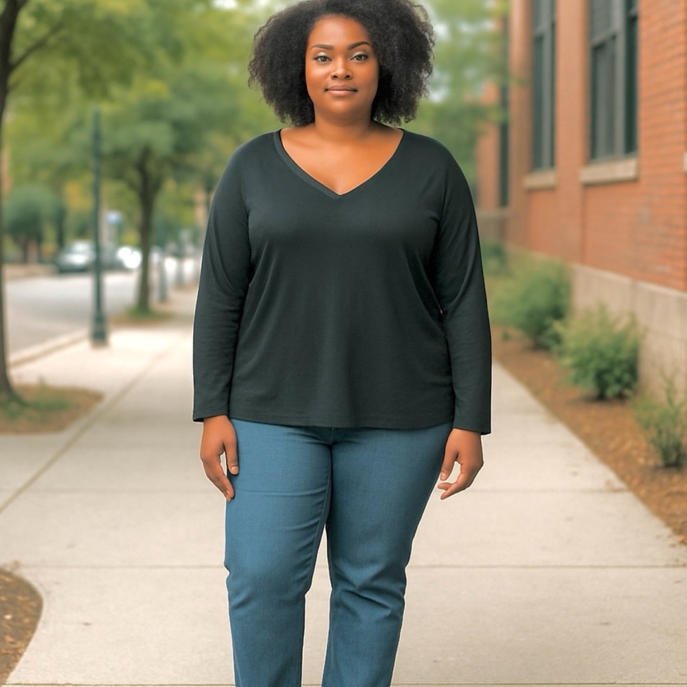 Ava & Viv Dark Green Long Sleeve V-Neck Tee – 3X Super Stretchy Basic Top - Picture 6 of 6
